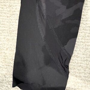 Lululemon Wunder Train HR leggings w/scalloped hem